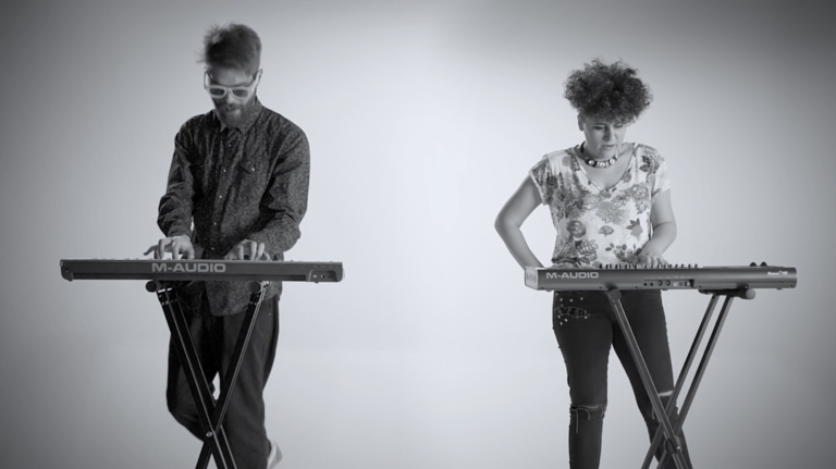 Aeroplane – We Can’t Fly